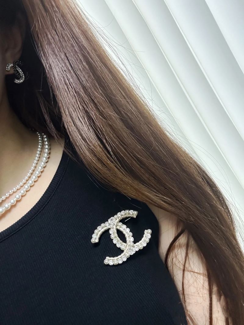 Ch**el brooches